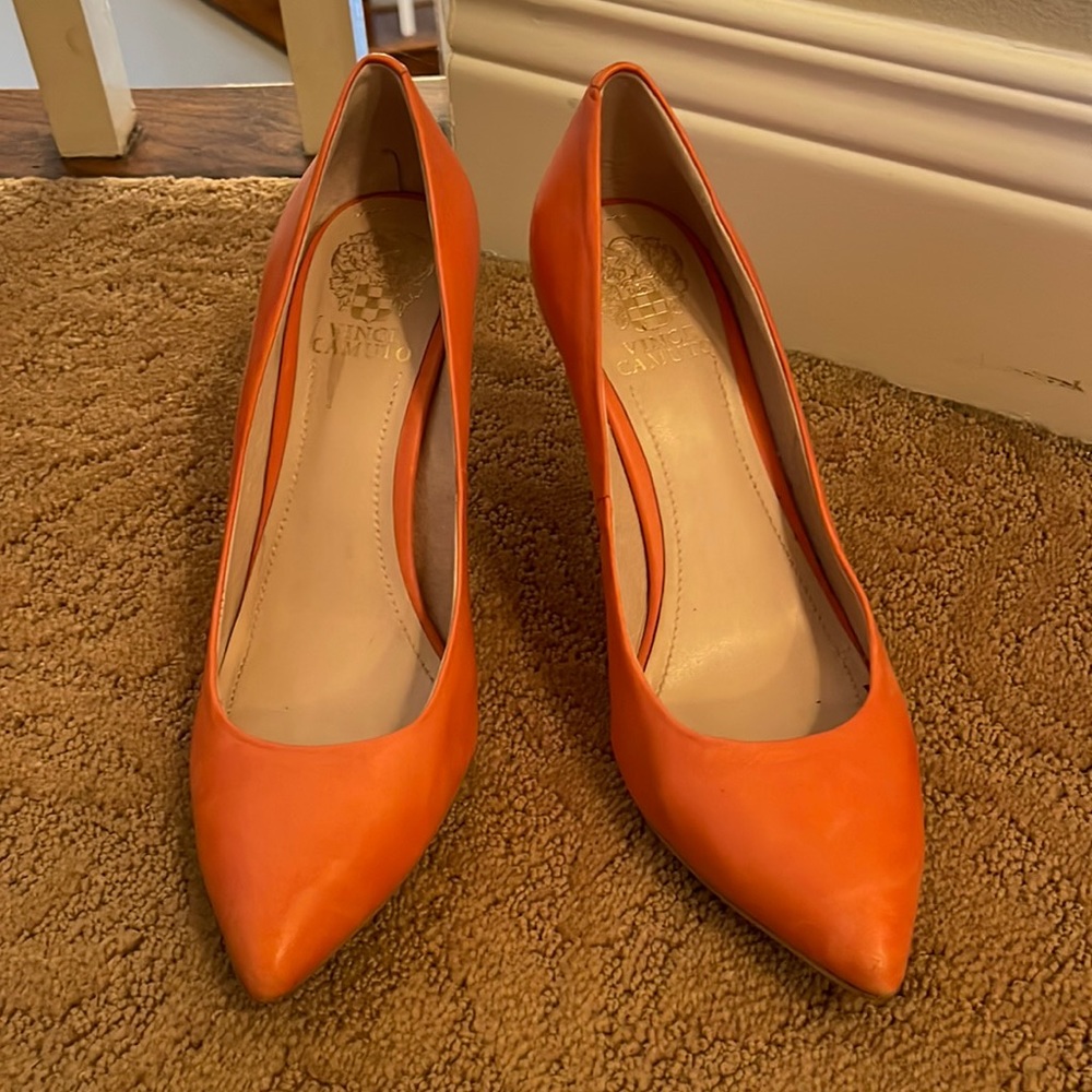 Vince camuto pale orange heels!